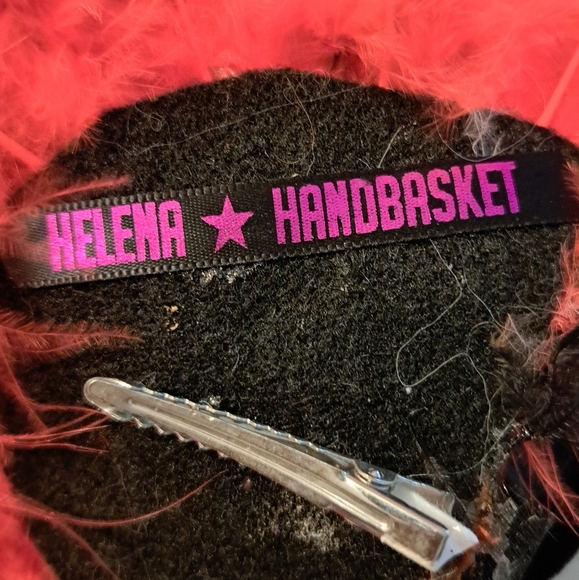 A gorgeous feathered hair clip... - Picture 4 of 5